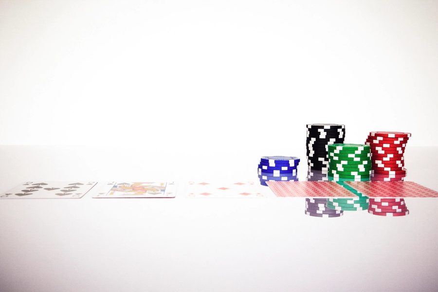 The reference shelf: odds, bankroll, etiquette.